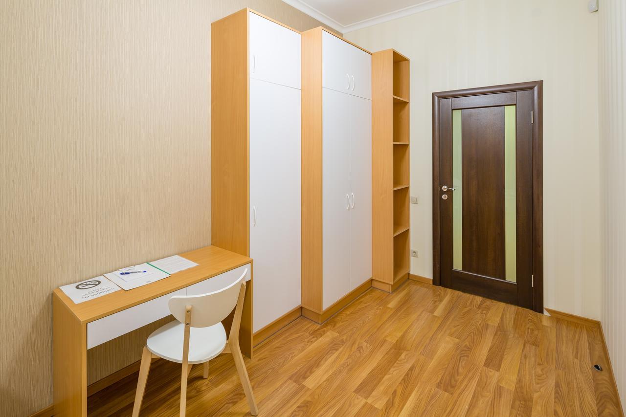 Apartment On Svobody Avenue 25 Lviv Exterior photo