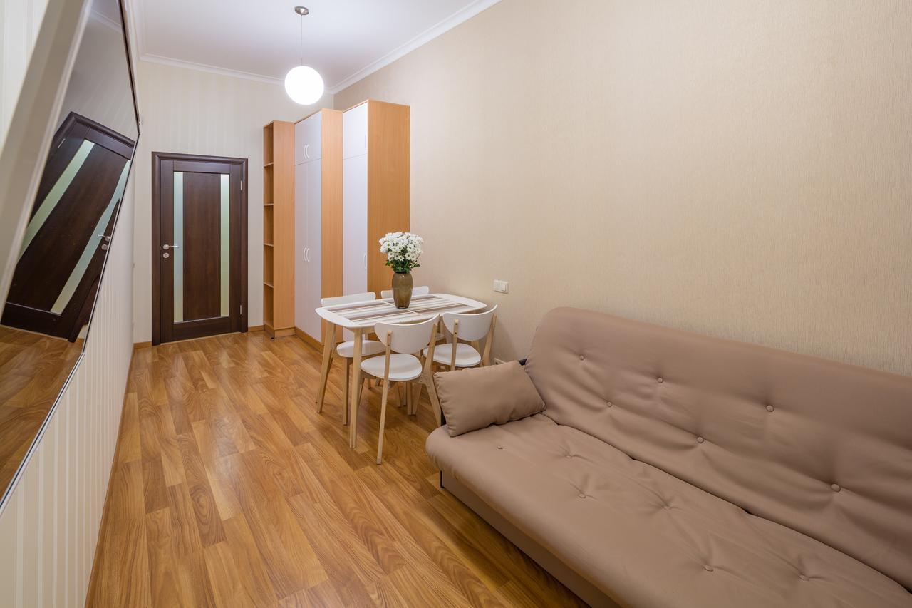 Apartment On Svobody Avenue 25 Lviv Exterior photo